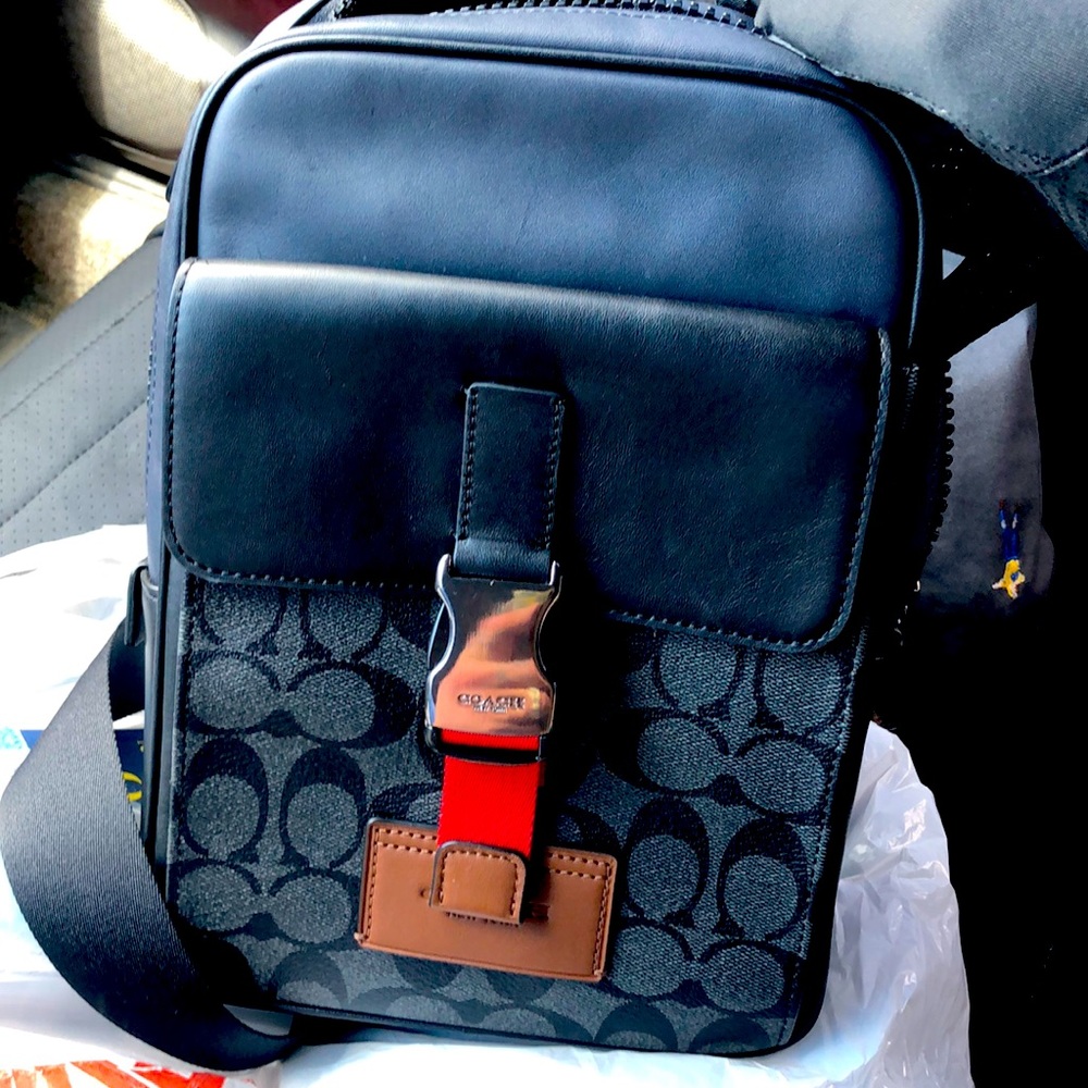 100%Authentic COACH shoulder bag